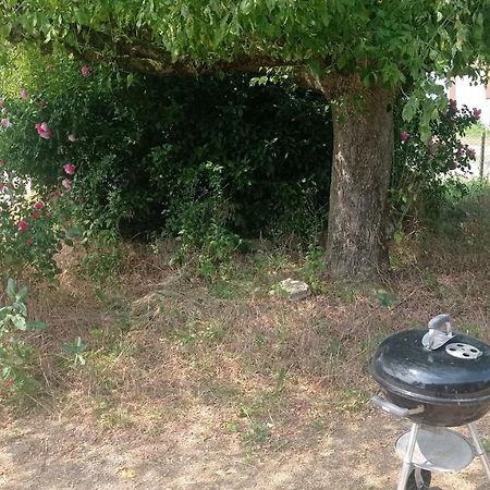 Maison De Ferme Au Calme Jusqu'A 10 Personnes Gannay-sur-Loire Luaran gambar