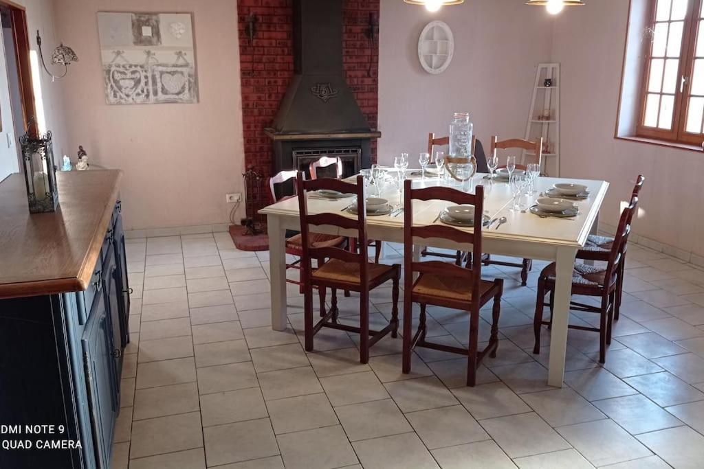 Maison De Ferme Au Calme Jusqu'A 10 Personnes Gannay-sur-Loire Luaran gambar